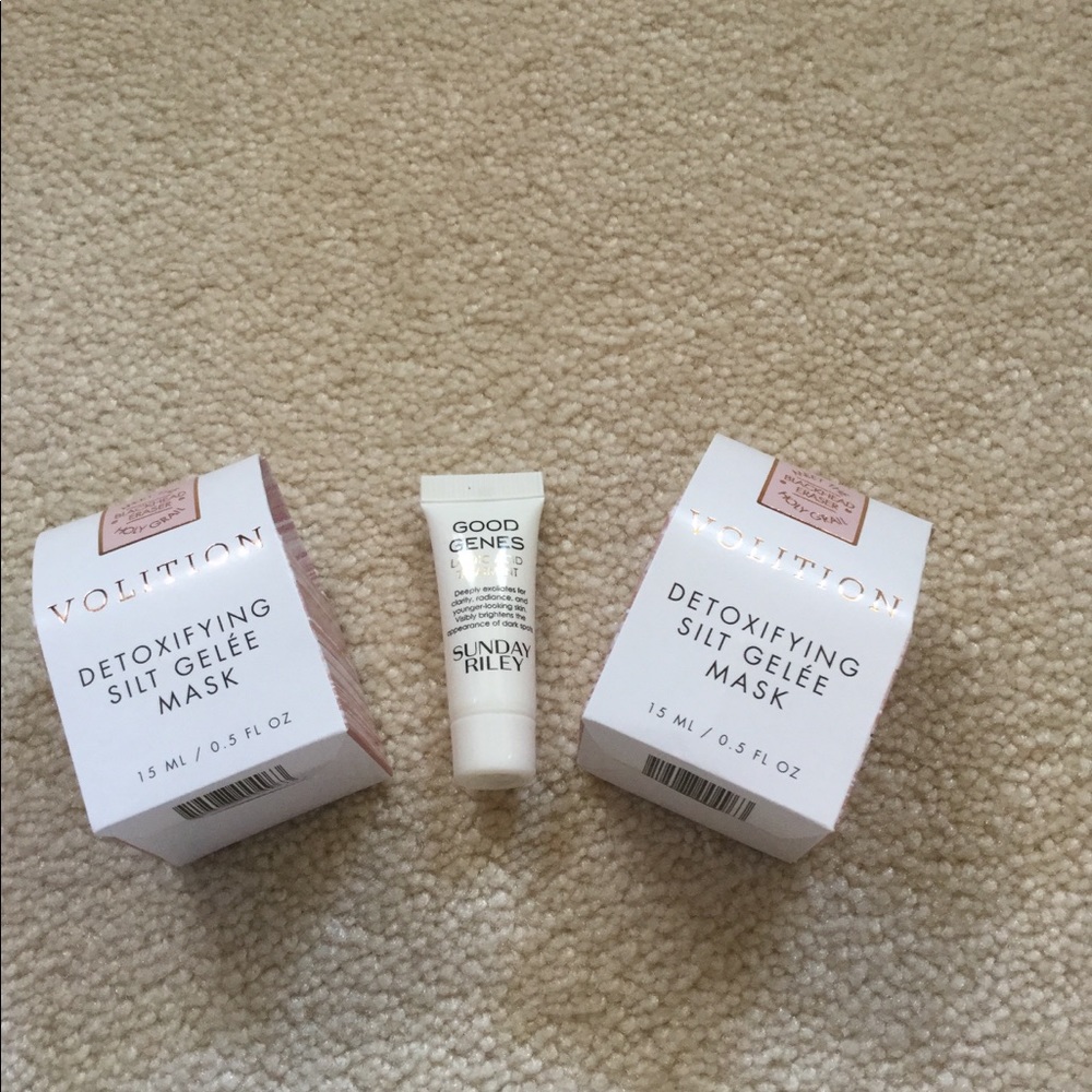 3 pc bundle volition and Sunday Riley skincare